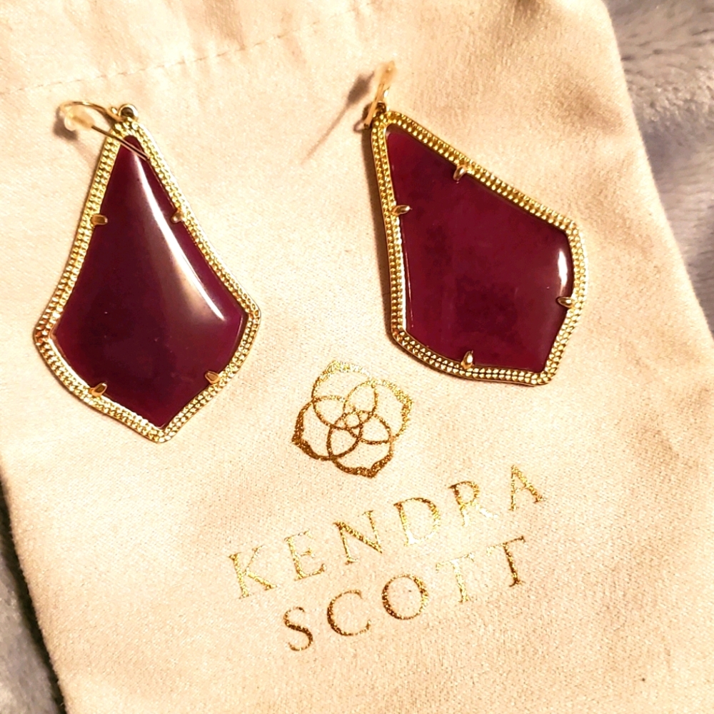Kendra Scott drop earrings